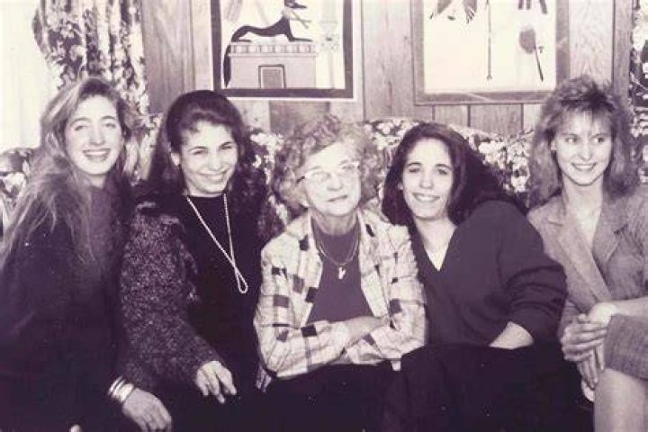 Carolyn Bessette Kennedy Sister Lauren Bessette Had A Twin Named Lisa Bessette
