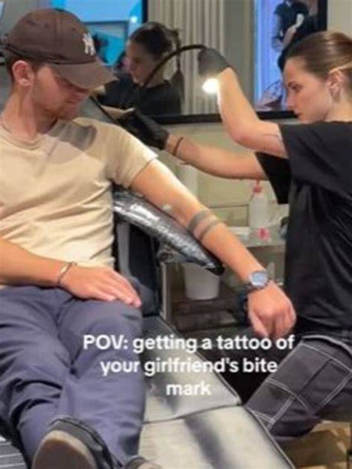 
Darren Till Has Girlfriend Turned Wife Cerrone Tattooed On His Hand 