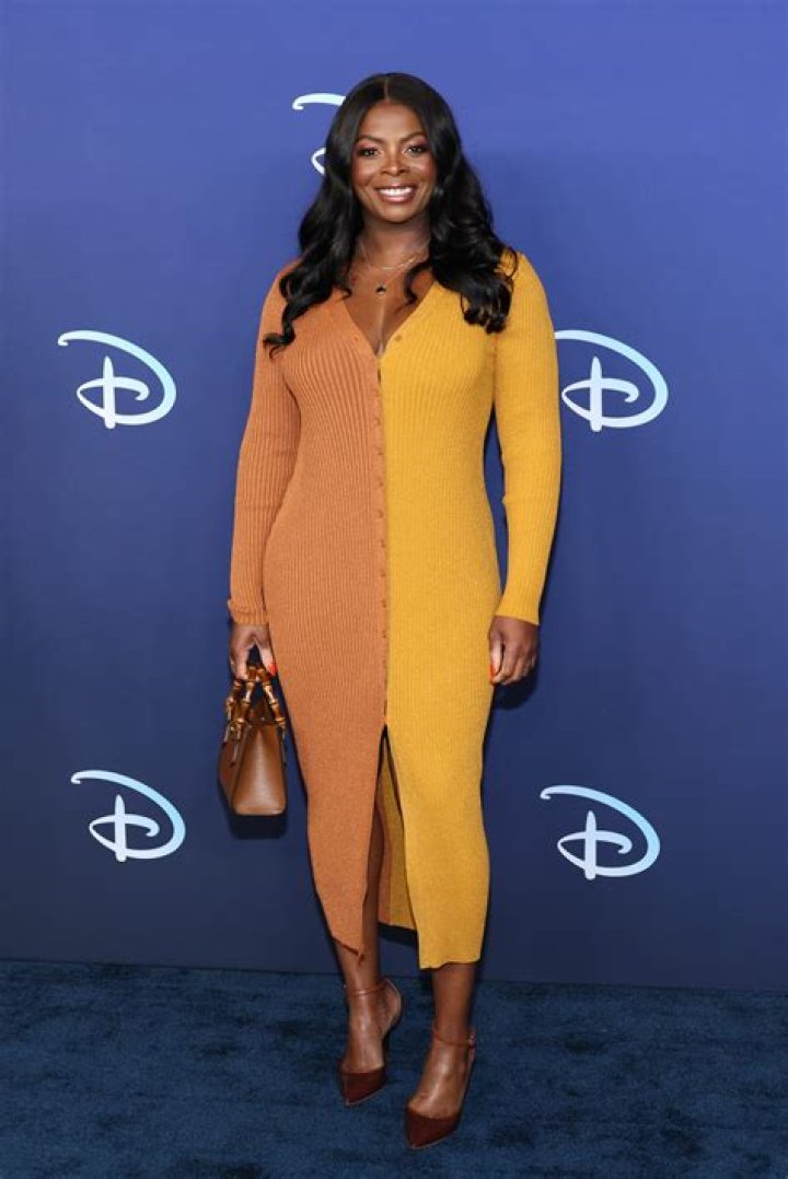Janelle Hall Height, Weight, Net Worth, Age, Birthday, Wikipedia, Who, Nationality, Biography