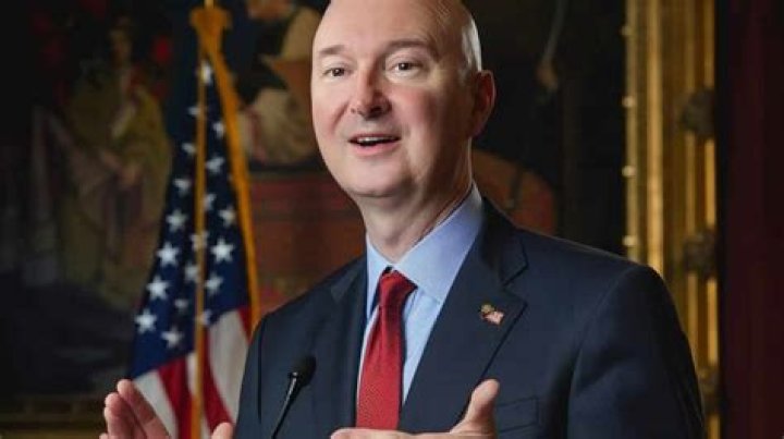 Pete Ricketts Height, Weight, Net Worth, Age, Birthday, Wikipedia, Who, Instagram, Biography