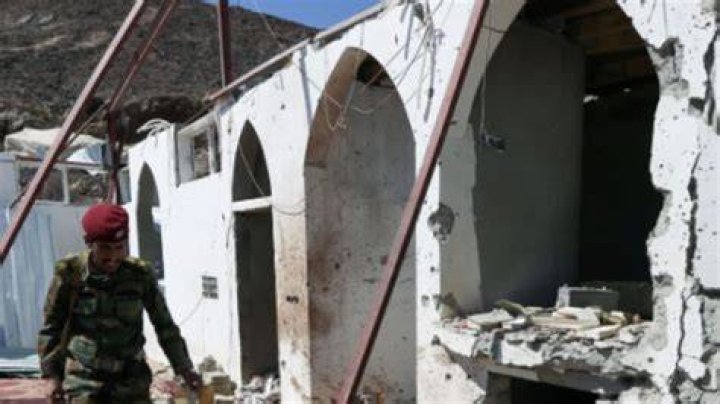 
Senior Yemeni military officers survive Houthi missile attack 
