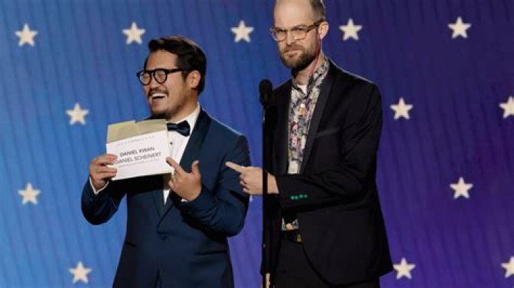 
“This is dumb”: Fans slam Critics Choice Awards 2023 for awarding two winners at the same time 