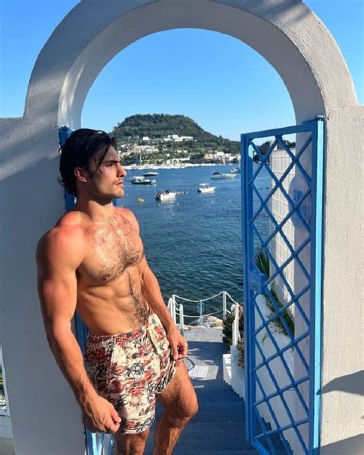 Tommaso Paradiso Height, Weight, Net Worth, Age, Wiki, Who, Instagram, Biography