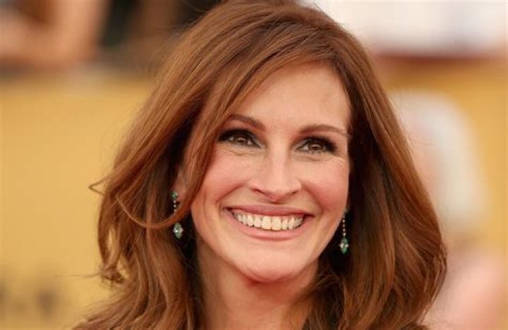 
Valerie Roberts Height, Weight, Net Worth, Age, Birthday, Wikipedia, Who, Instagram, Biography 
